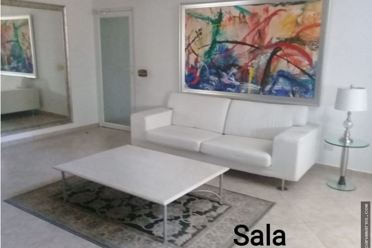 Hermosa Casa Ubicada En Los Portones, Chiriquí — Casa en Venta