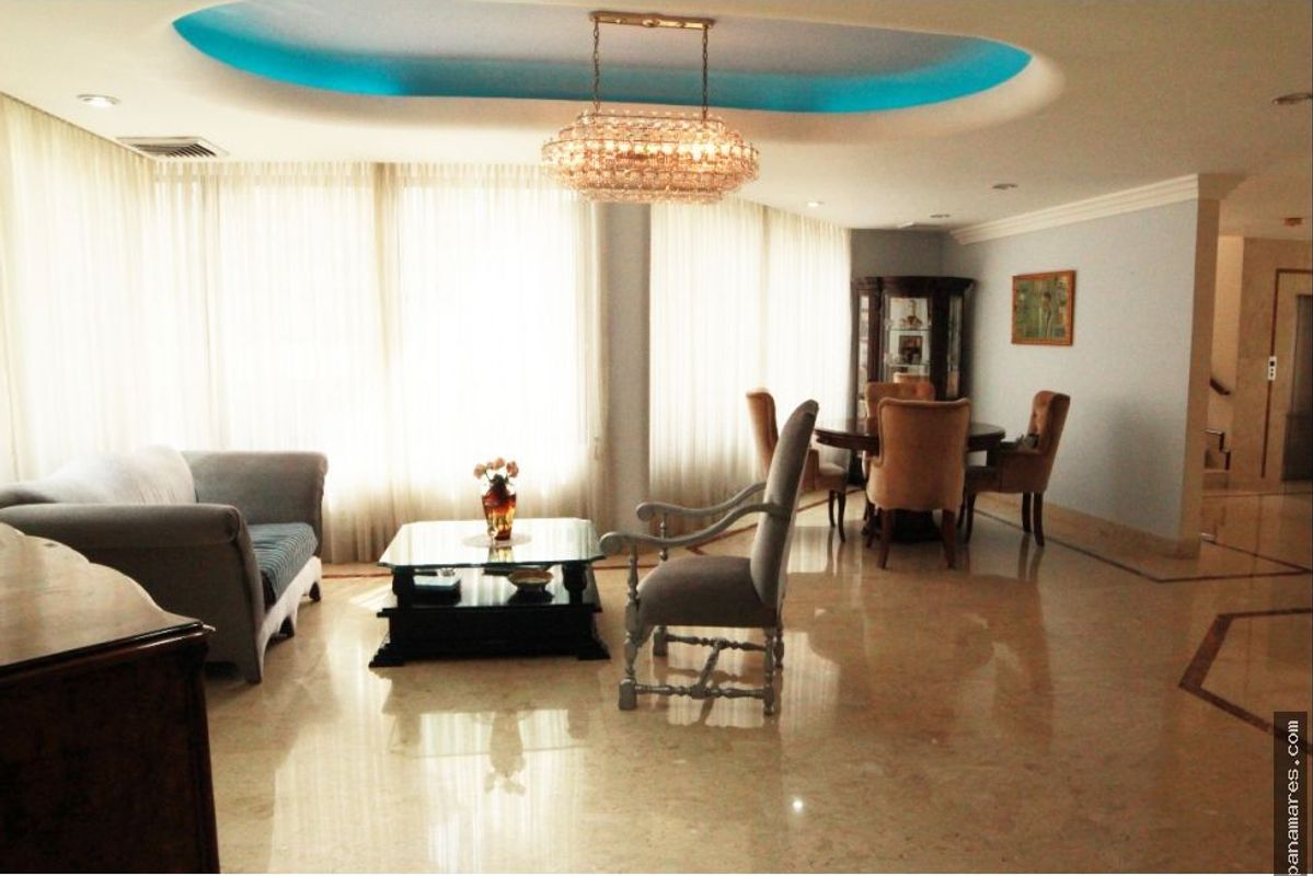 Ganga Se Vende Terreno En Patilla — Casa en Venta