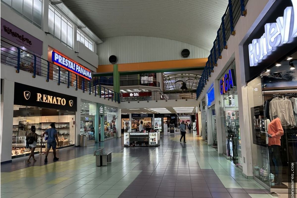 Ganga! Local En Albrook Mall – Pasillo Del Hipopótamo — Local en Venta