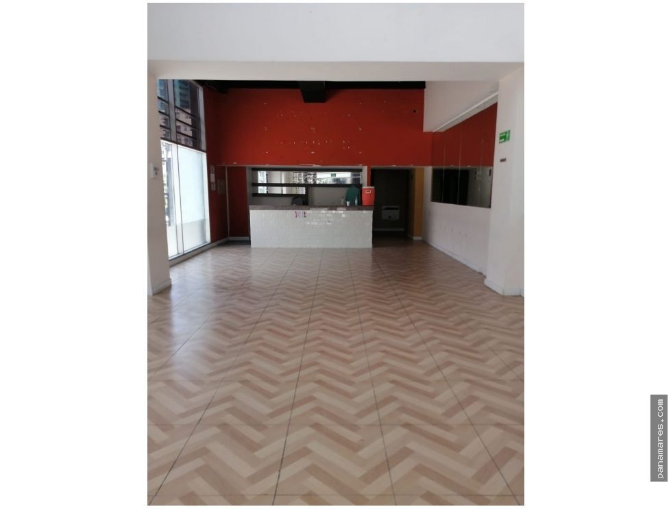 Esquina - Alquiler - Obarrio — Local en Alquiler