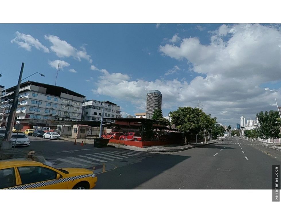 Excelente Propiedad En Venta, En Bella Vista — Apartaestudio en Venta