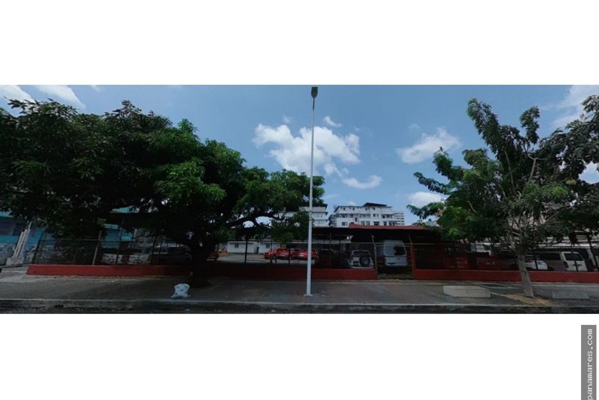 Excelente Propiedad En Venta, En Bella Vista — Apartaestudio en Venta