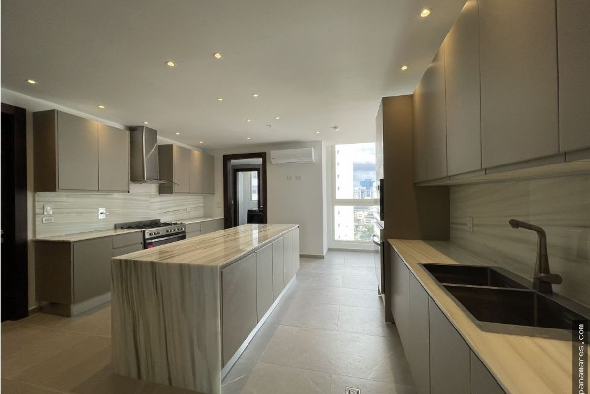 PH The Towers - Paitilla - Vista Al Mar - Linea Blanca — Penthouse en Alquiler