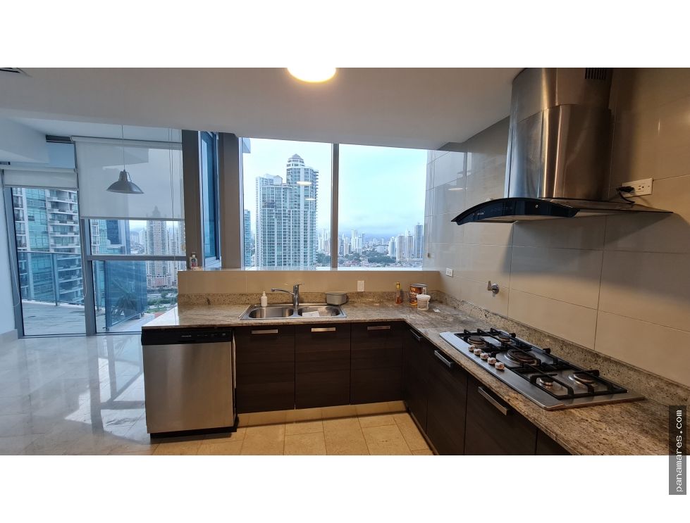 Modelo L Grand Tower - Punta Pacifica — Apartamento en Venta