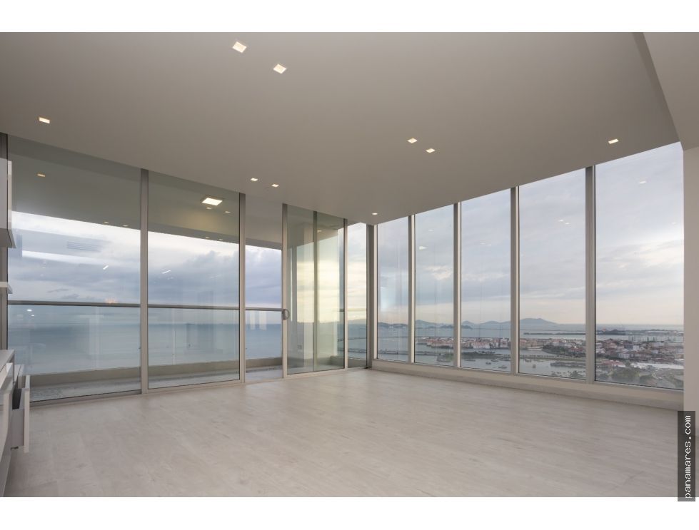 Espectacular PH Rivage - Avenida Balboa — Apartamento en Venta