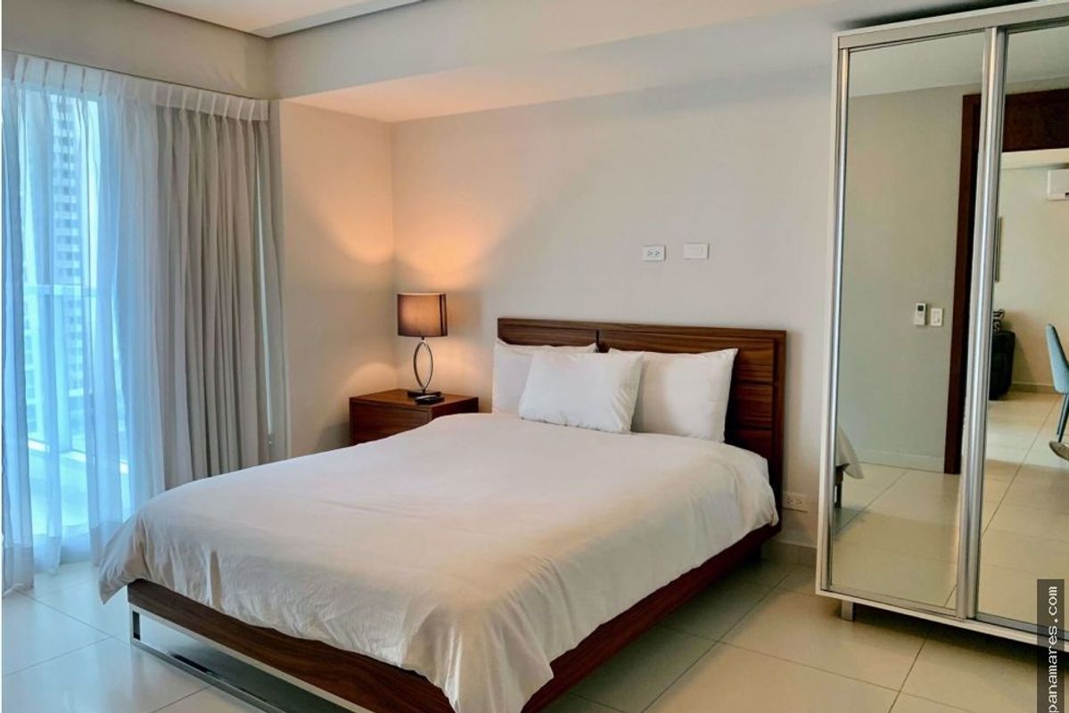 Parkside En Costa Del Este - Amoblado Y Equipado — Apartamento en Venta