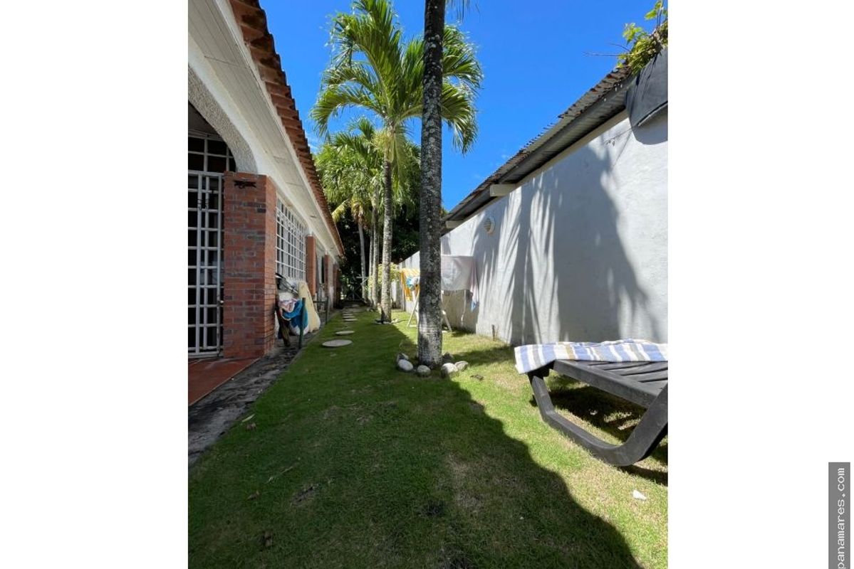 Hermosa Casa Frente Al Mar En Farallon — Casa de Playa en Venta