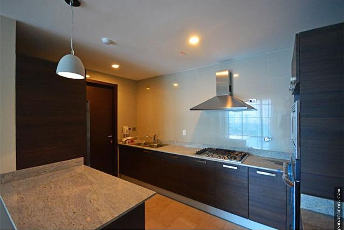 Grand Tower - Punta Pacifica — Apartamento en Venta