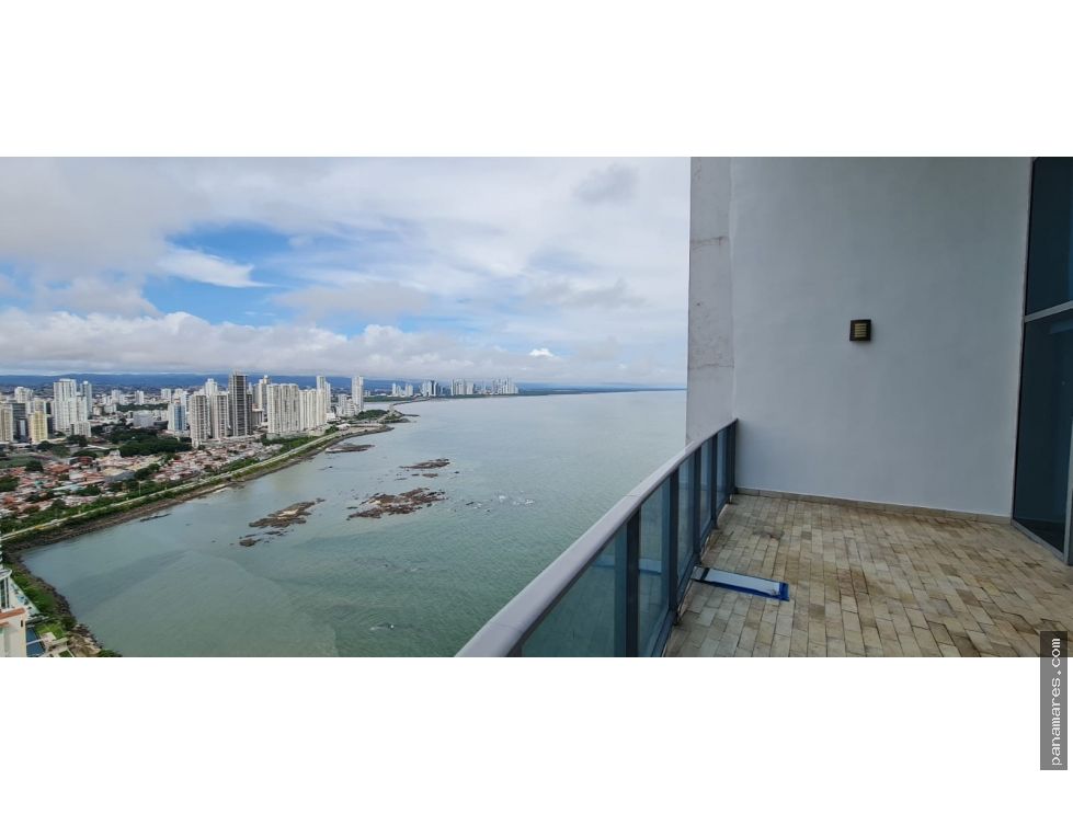 Duplex Tipo Loft Frente Al Mar En Grand Tower - Punta Pacifica — Apartamento en Venta