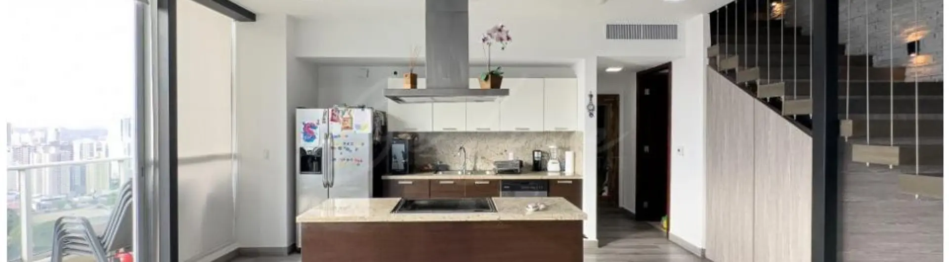 Exotico Duplex Tipo Loft Remodelado En Punta Pacifica - PH Oceanaire — Apartamento en Venta
