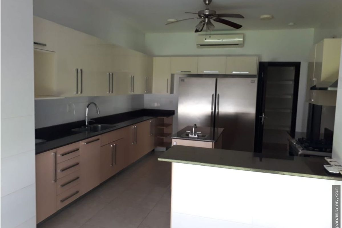 PH Senderos - Camino De Cruces — Penthouse en Venta
