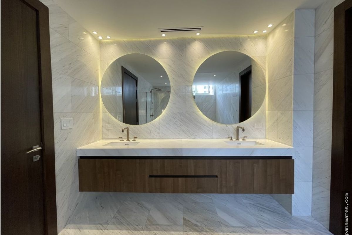 PH The Towers - Paitilla - Vista Al Mar - Linea Blanca — Penthouse en Alquiler