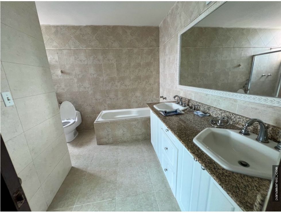 Ocean Park — Apartamento en Alquiler