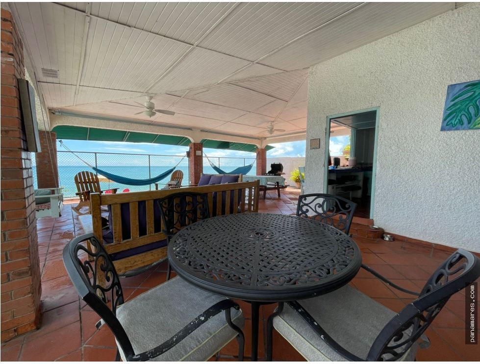 Hermosa Casa Frente Al Mar En Farallon — Casa de Playa en Venta