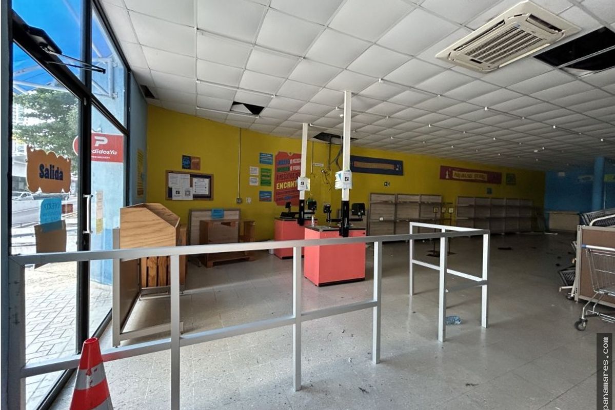 Oportunidad Única! Se Vende Terreno Con Mejoras Detras Del Sheraton — Lote Comercial en Venta
