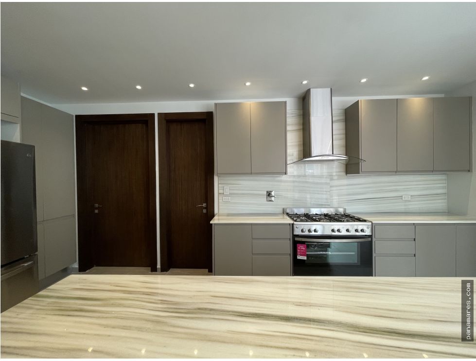 PH The Towers - Paitilla - Vista Al Mar - Linea Blanca — Penthouse en Alquiler