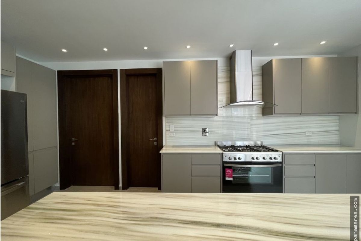 PH The Towers - Paitilla - Vista Al Mar - Linea Blanca — Penthouse en Alquiler