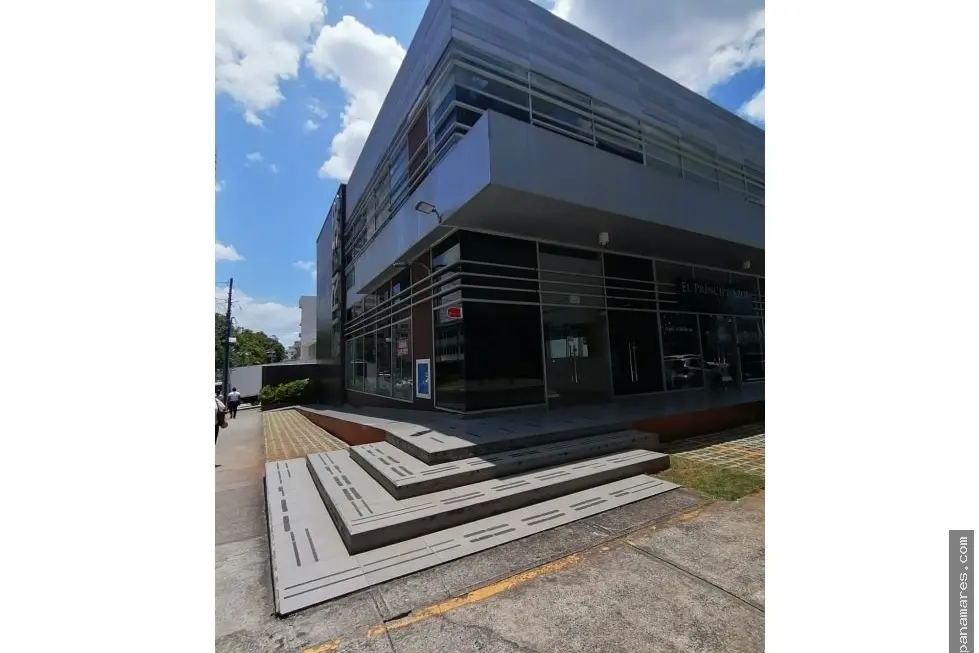 Esquina - Rent - Obarrio — Commercial Space for Rent