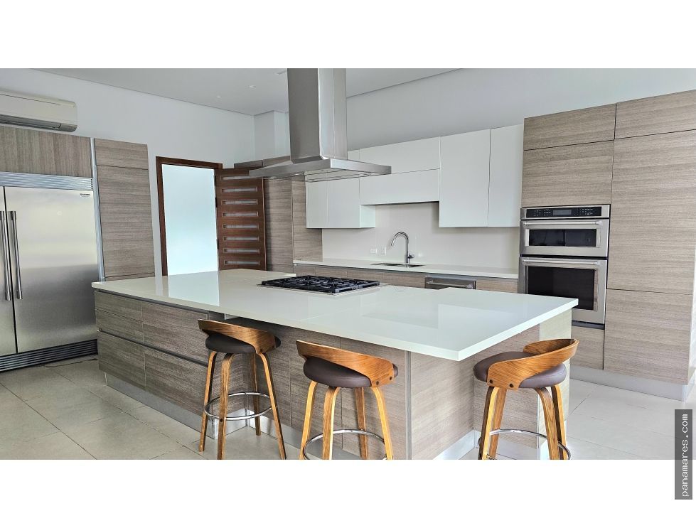 Exclusivo Apartamento En PH La Loma - Santa Maria — Penthouse en Venta