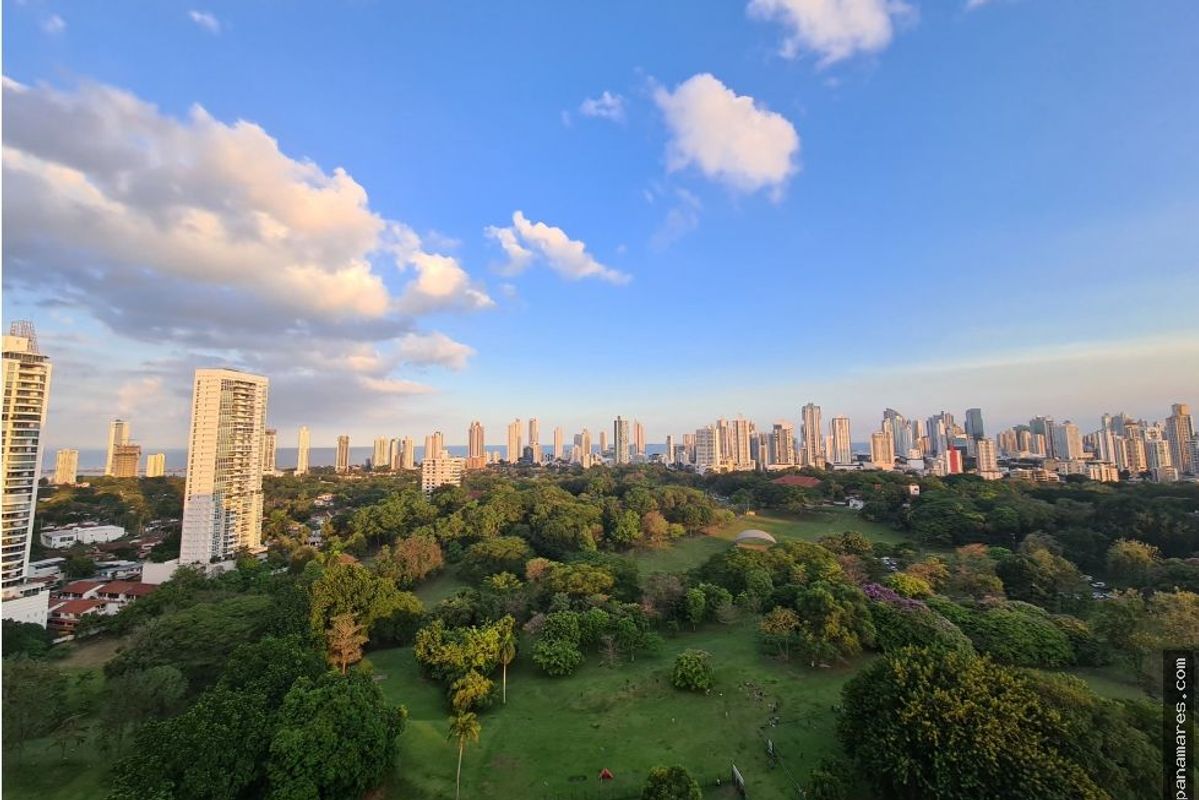 PH Residencias Del Sol - Vista Al Parque Omar - Piso Alto — Penthouse en Venta