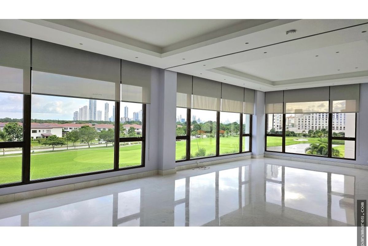 Exclusivo Apartamento En PH La Loma - Santa Maria — Penthouse en Venta