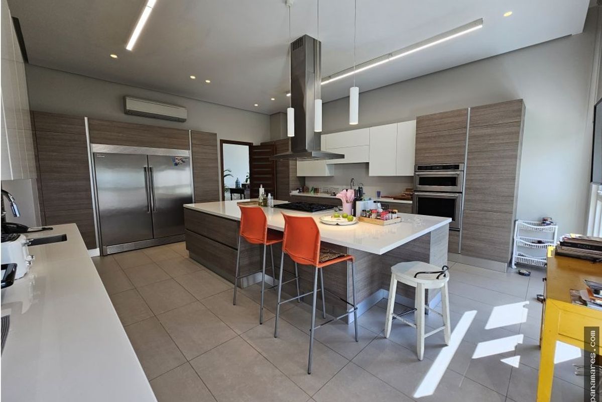 Exclusivo Apartamento En El PH La Loma - Santa Maria — Penthouse en Venta