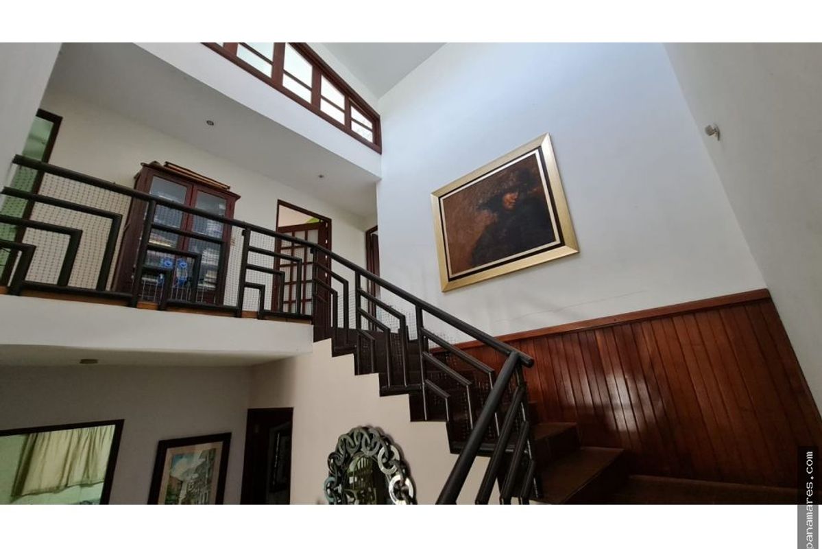 El Cangrejo - Bella Vista - Comunidad Con Garita — Casa en Venta