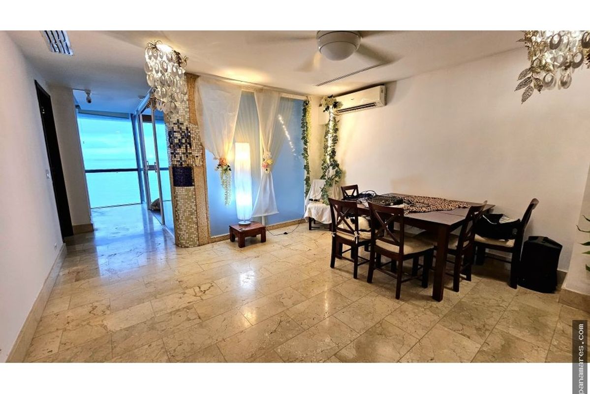 Grand Tower M.l. Frente Al Mar - Punta Pacifica - Oportunidad — Apartamento en Venta