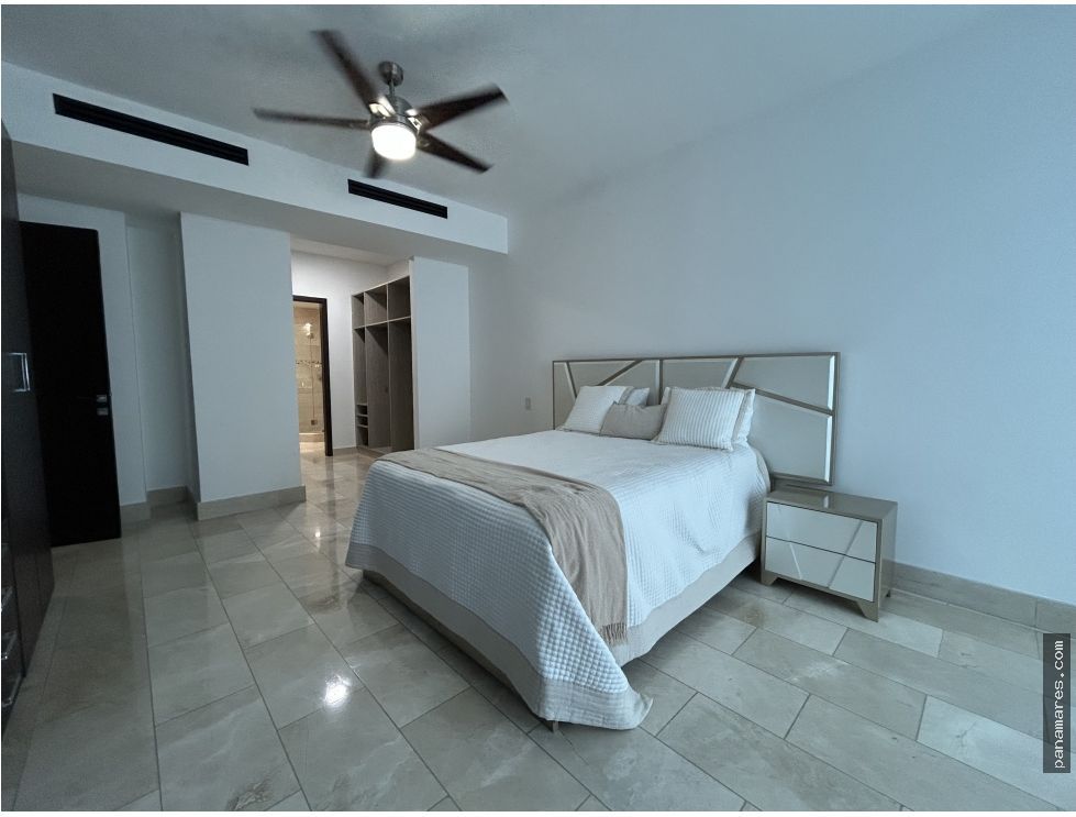 PH Grand Tower - Punta Pacifica - Amoblado — Penthouse en Alquiler