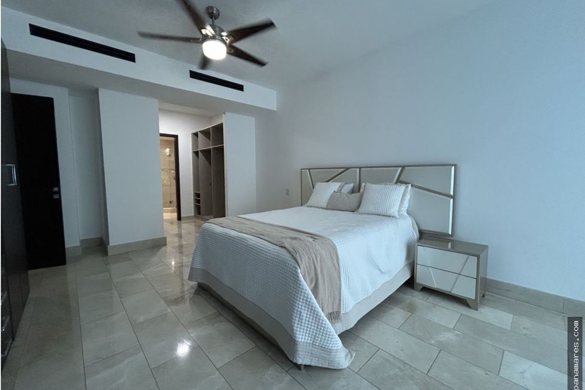 PH Grand Tower - Punta Pacifica - Amoblado — Penthouse en Alquiler