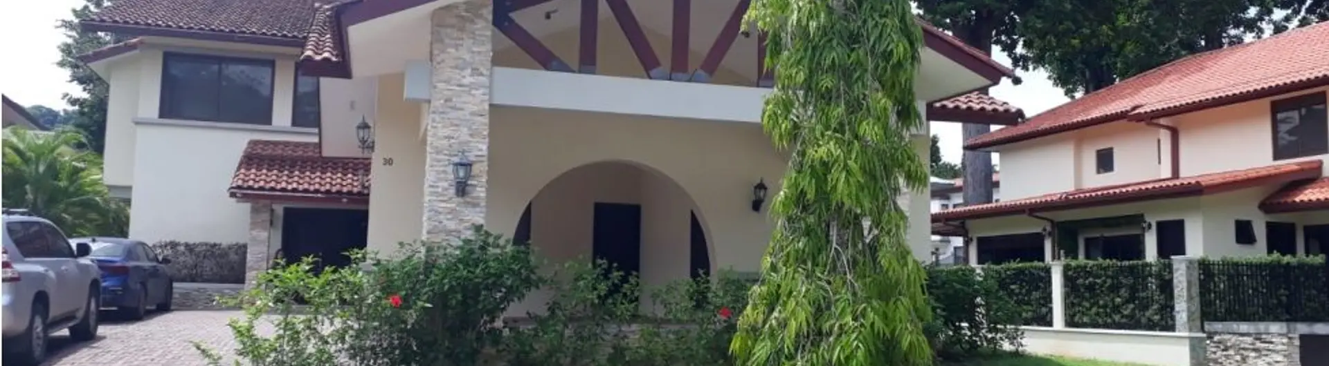 PH Senderos - Camino De Cruces — House for Sale