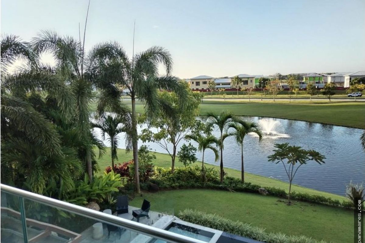 PH La Loma - Lake View En Santa Maria — Penthouse en Venta