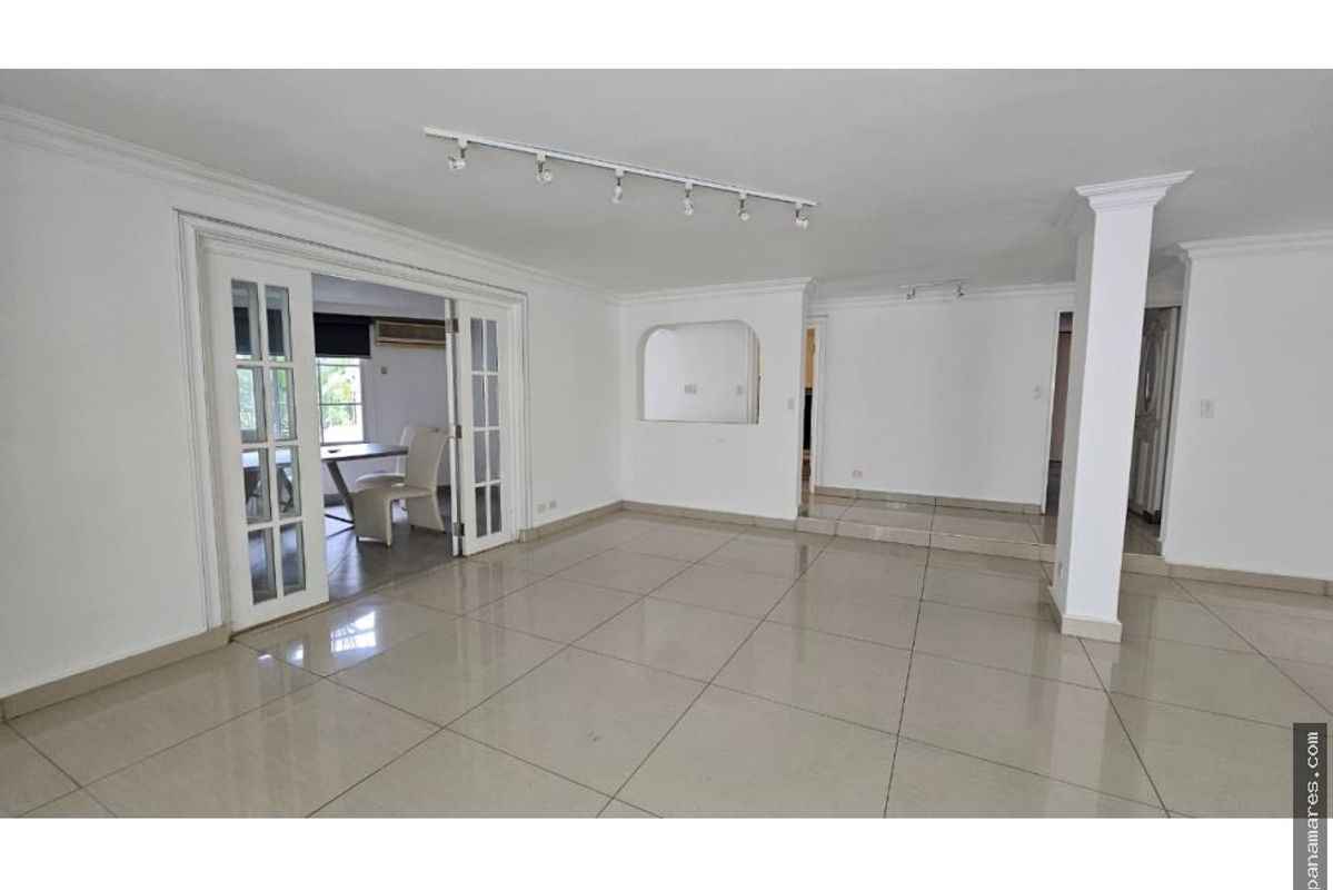 El Hexagono - Altos Del Golf - San Francisco — Casa en Venta