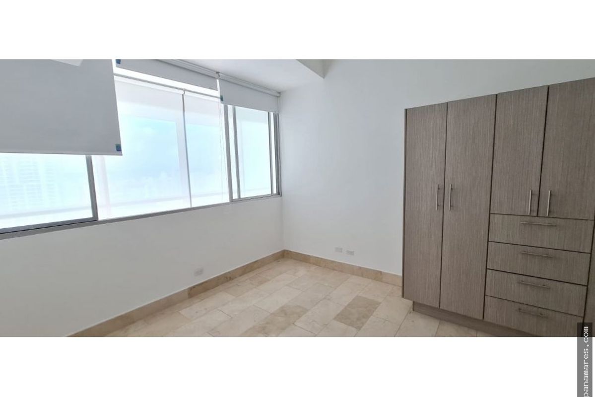 Duplex Tipo Loft Frente Al Mar En Grand Tower - Punta Pacifica — Apartamento en Venta