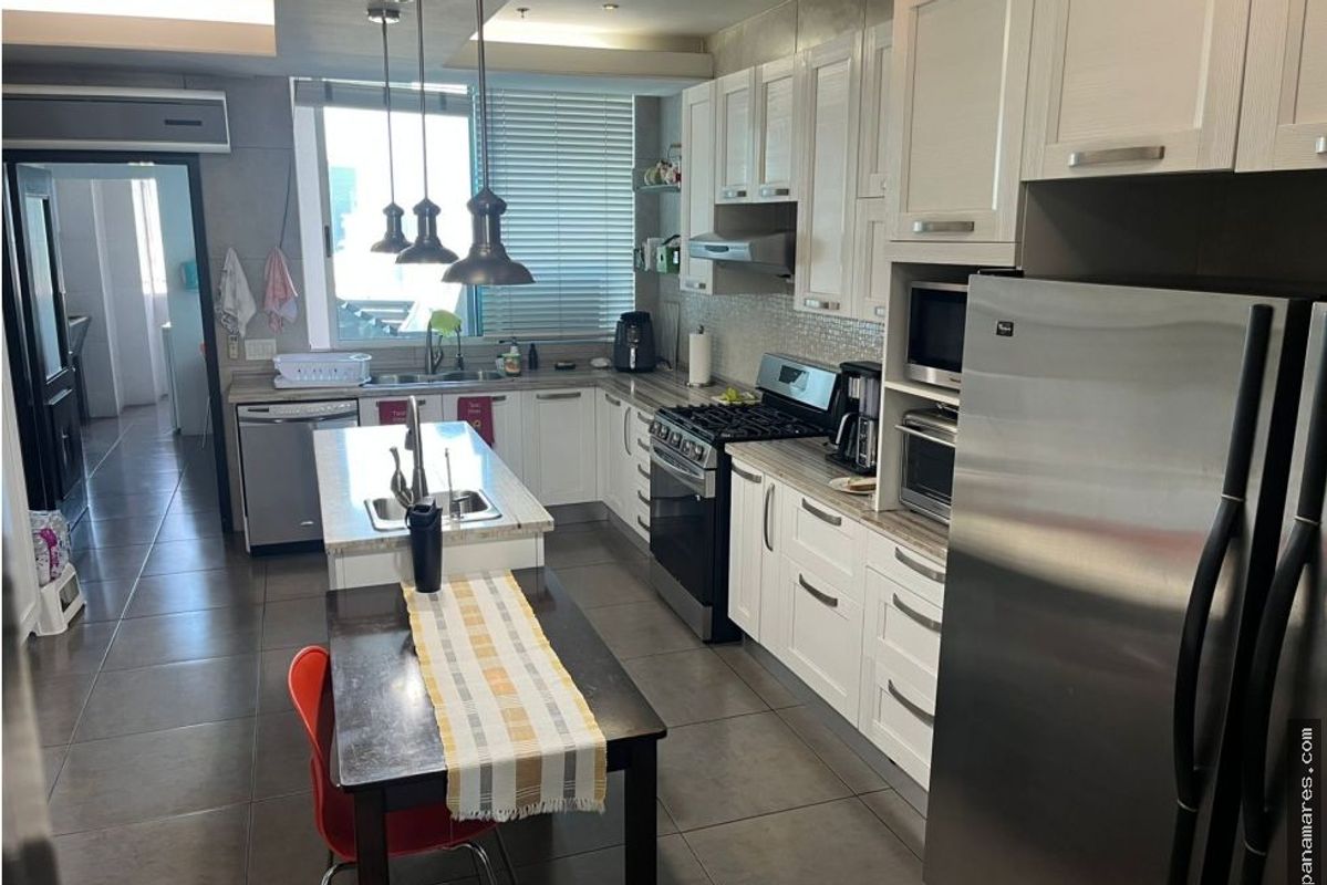 Hermoso Duplex En El PH Blue Bahia - Punta Pacifica — Penthouse en Venta
