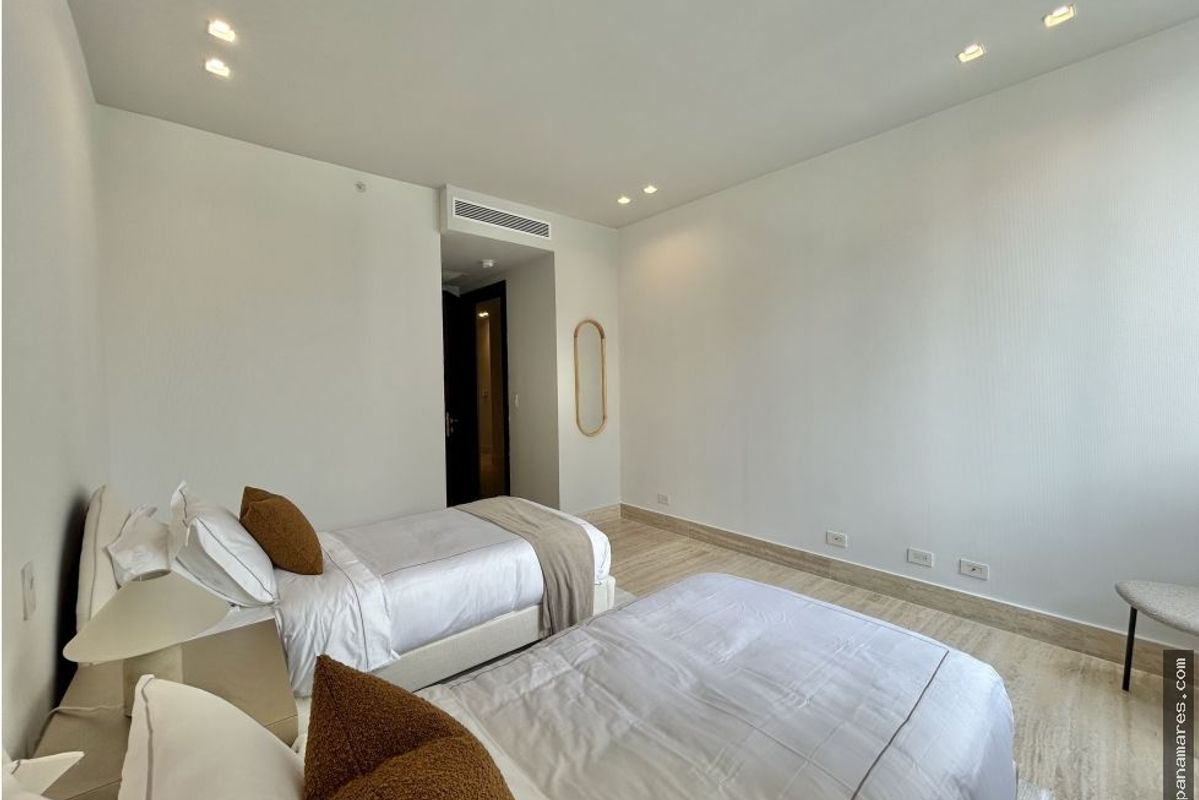 PH The Towers - Paitilla - Amoblado — Penthouse en Venta