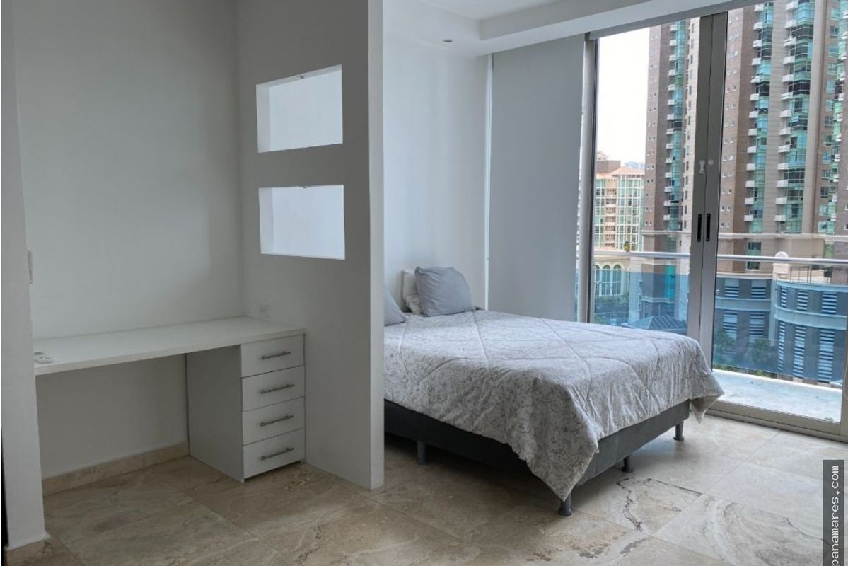 PH Aqualina - Punta Pacifica - Amoblado — Penthouse en Alquiler