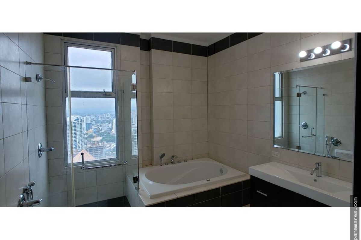Remate Penthouse En Punta Pacifica - 2 Pisos Completos Frente Al Mar — Penthouse en Venta