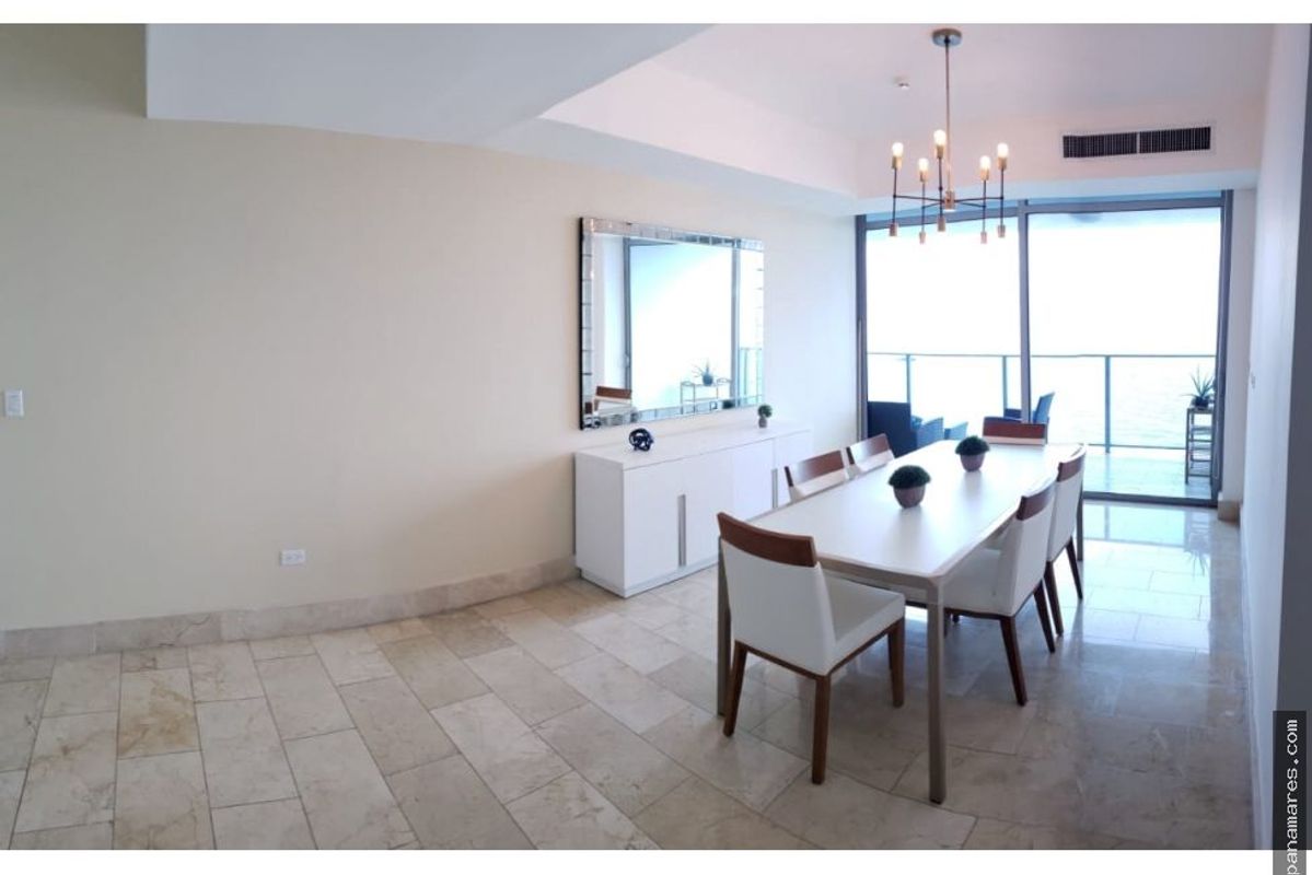 Modelo A Especial - Grand Tower — Apartamento en Venta
