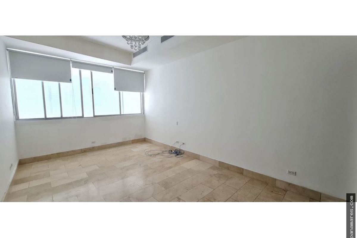 Duplex Tipo Loft Frente Al Mar En Grand Tower - Punta Pacifica — Apartamento en Venta