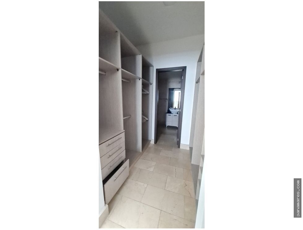 Duplex Tipo Loft Frente Al Mar En Grand Tower - Punta Pacifica — Apartamento en Venta