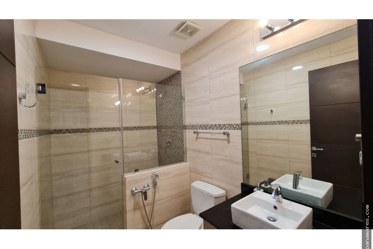 Modelo L Grand Tower - Punta Pacifica — Apartamento en Venta