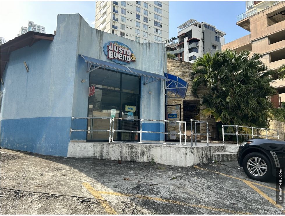 Oportunidad Única! Se Vende Terreno Con Mejoras Detras Del Sheraton — Lote Comercial en Venta