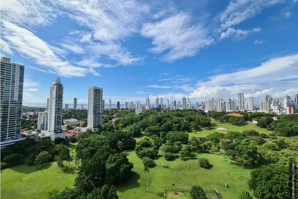 PH Residencias Del Sol - Vista Al Parque Omar - Piso Alto — Apartamento en Venta