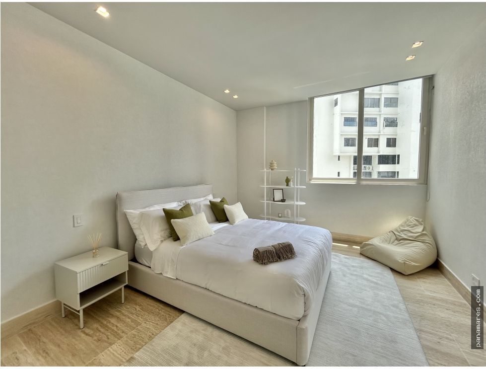PH The Towers - Paitilla - Amoblado — Penthouse en Venta