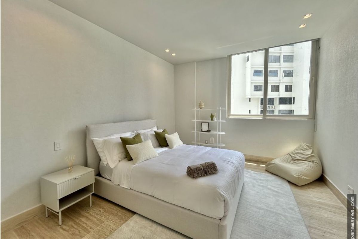PH The Towers - Paitilla - Amoblado — Penthouse en Venta