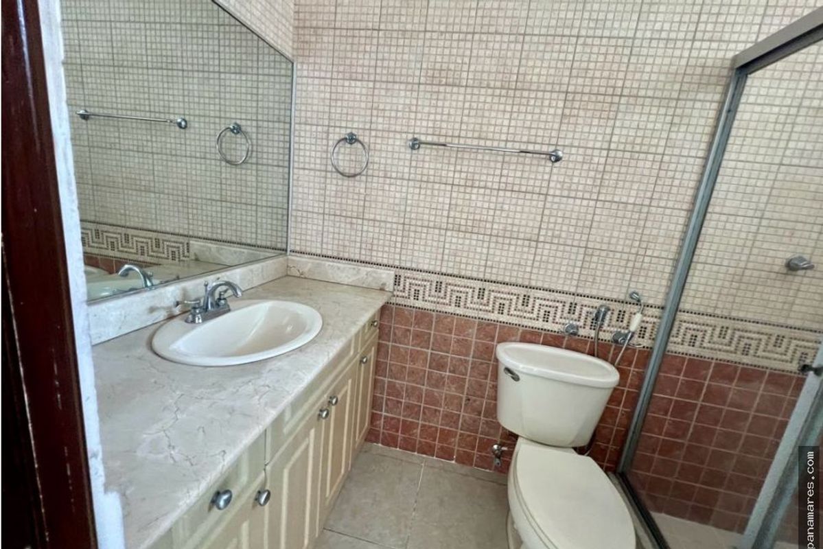 Ocean Park — Apartment for Rent