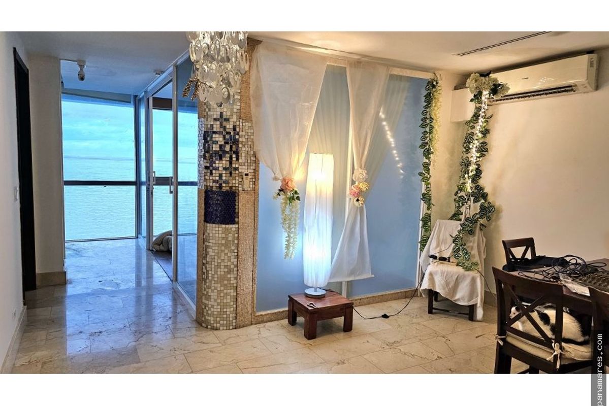 Grand Tower M.l. Frente Al Mar - Punta Pacifica - Oportunidad — Apartamento en Venta