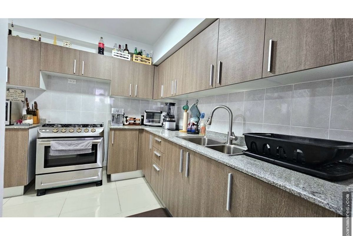 PH Residencias Del Sol - Vista Al Parque Omar - Piso Alto — Penthouse en Venta