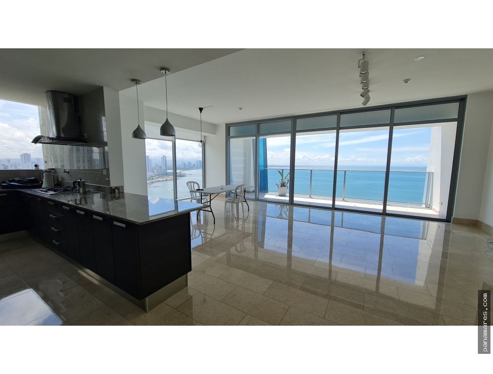 Modelo L Grand Tower - Punta Pacifica — Apartamento en Venta